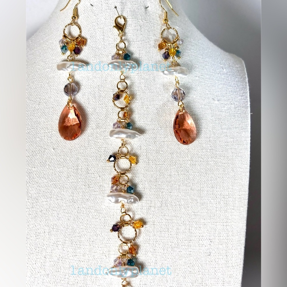 Set of Multicolor Pearl Gold Drop Statement Earring & Bracelet Elegant & Unique - Picture 8 of 10